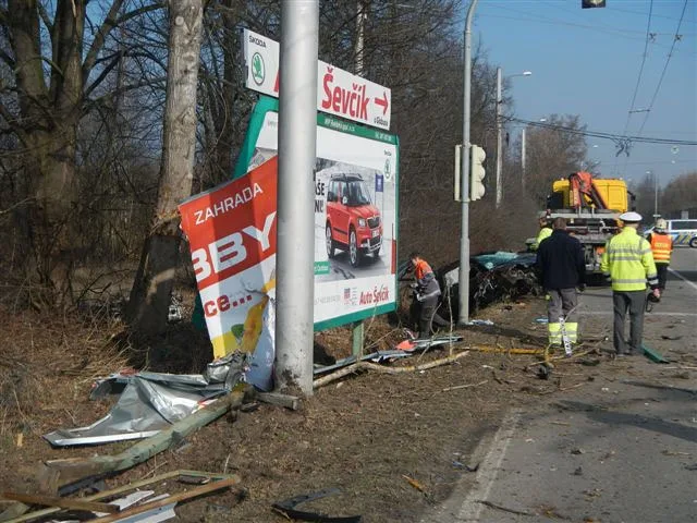 Dopravní nehoda na Husově třídě