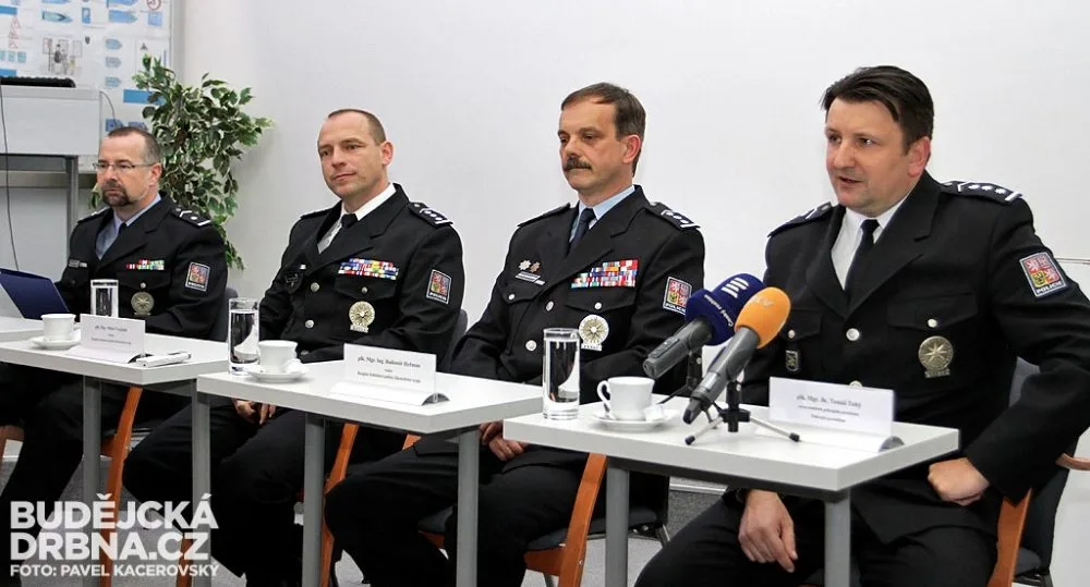 Zprava Tomáš Tuhý, Radomír Heřman, Miloš Trojánek a Jiří Matzner