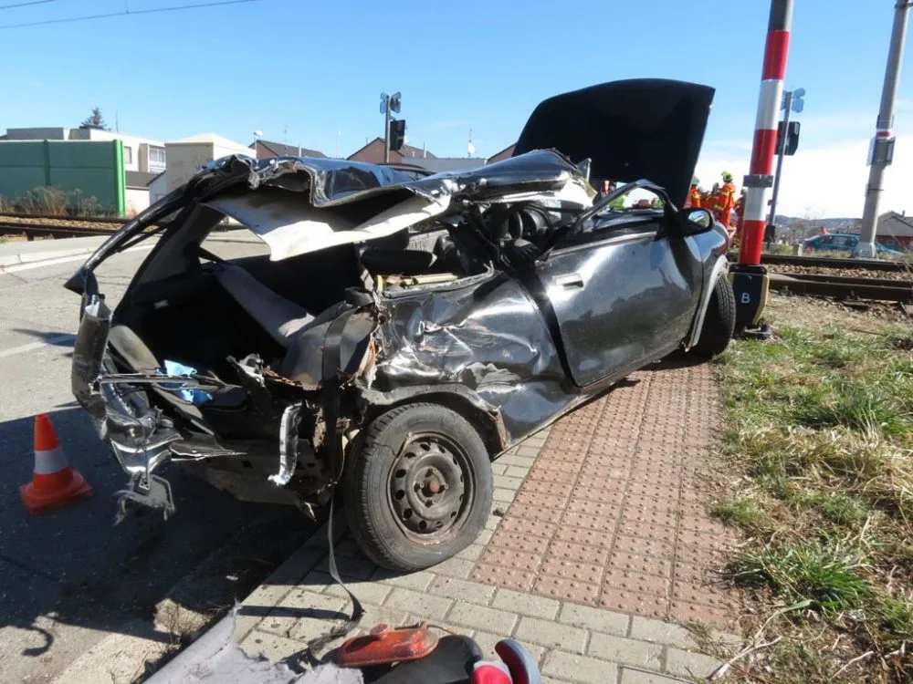 Zničený Opel Corsa
