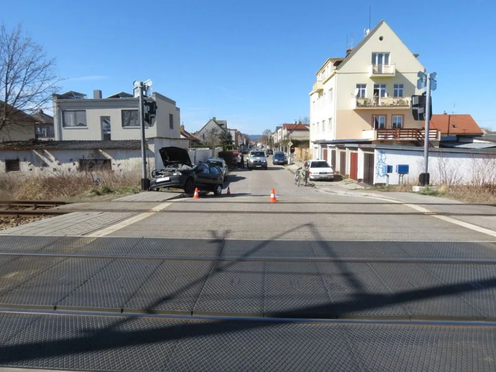 Železniční přejezd v ulici Ludvíka Kuby