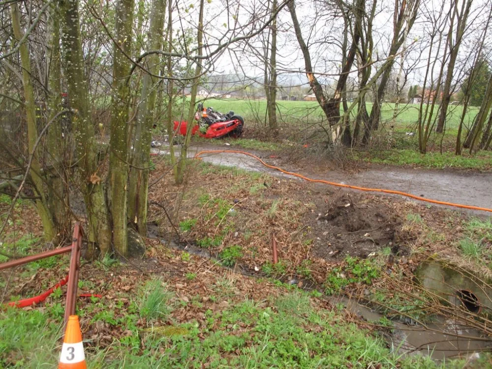 Tragická nehoda Škody Octavia u Blanska na Kaplicku