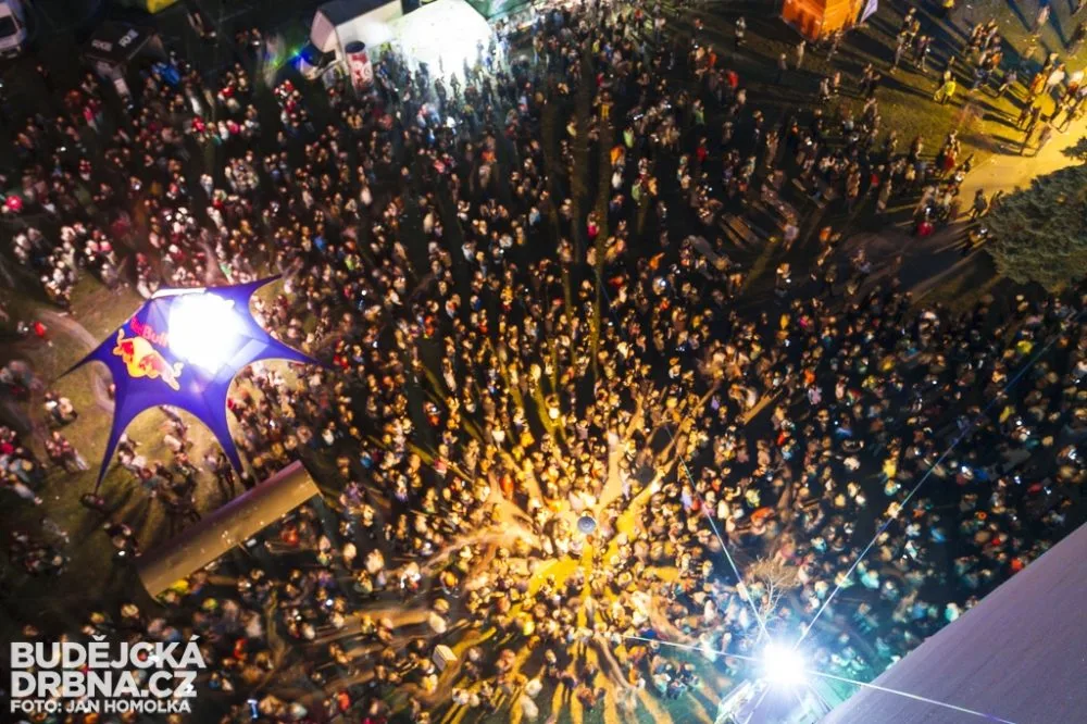 Třetí ročník Light show v Budějcích