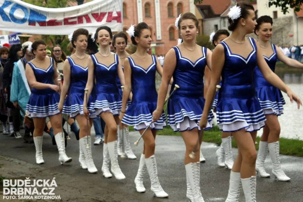 Majálesový průvod