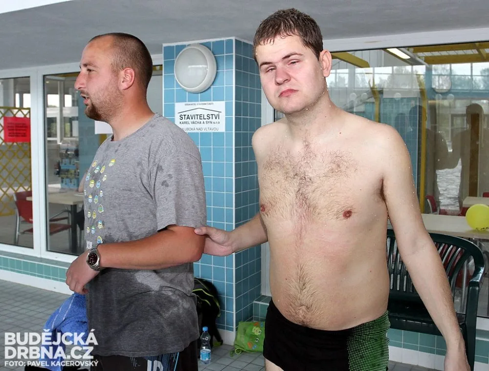 Výuka plavání tělesně postižených plavců