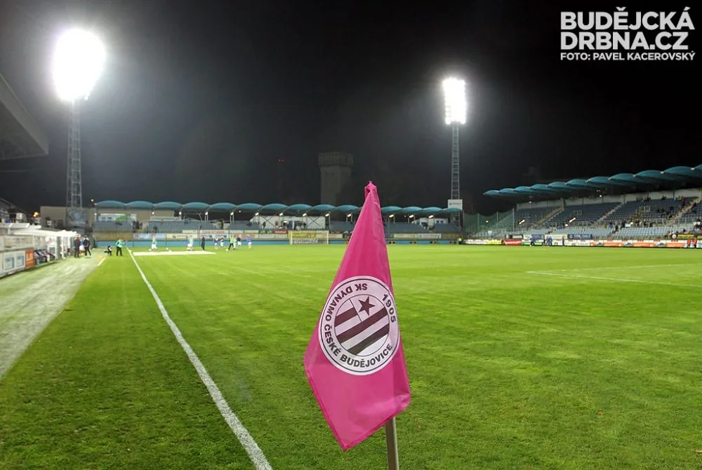 Fotbalový stadion na Střeleckém ostrově