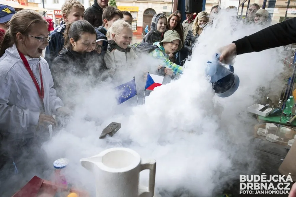 Interaktivní vědecká show Fyzika na Lannovce