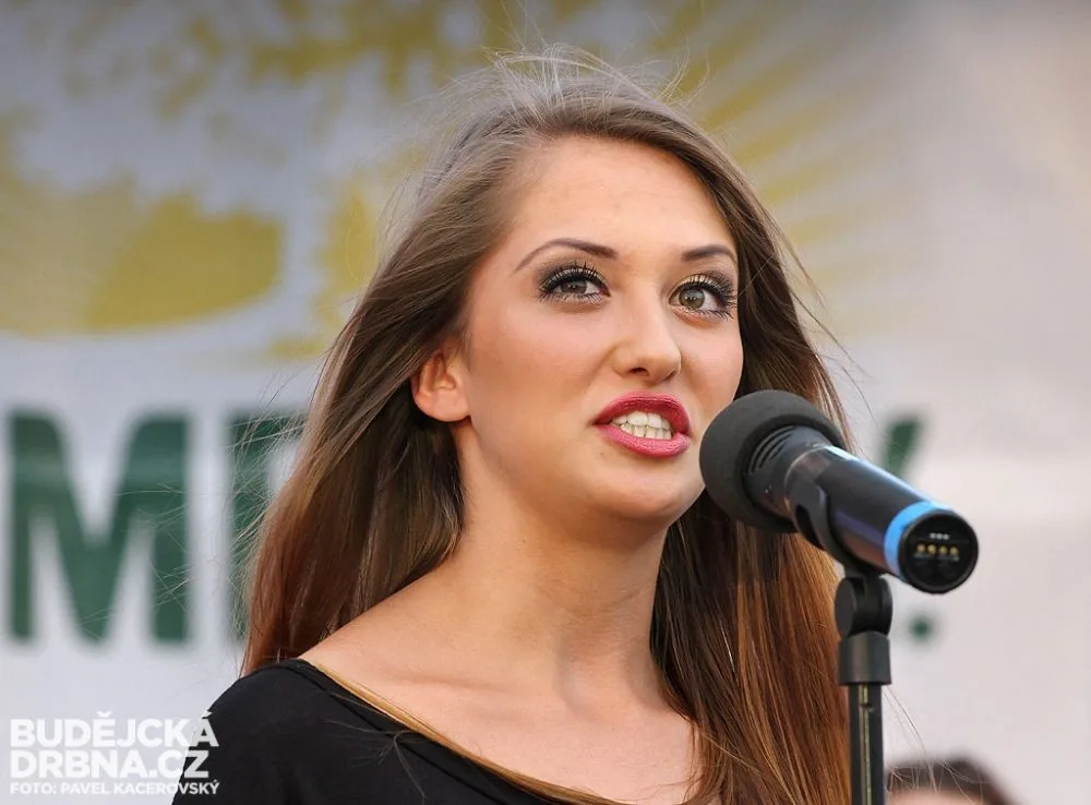 Veronika Damjanová při křížovém výslechu