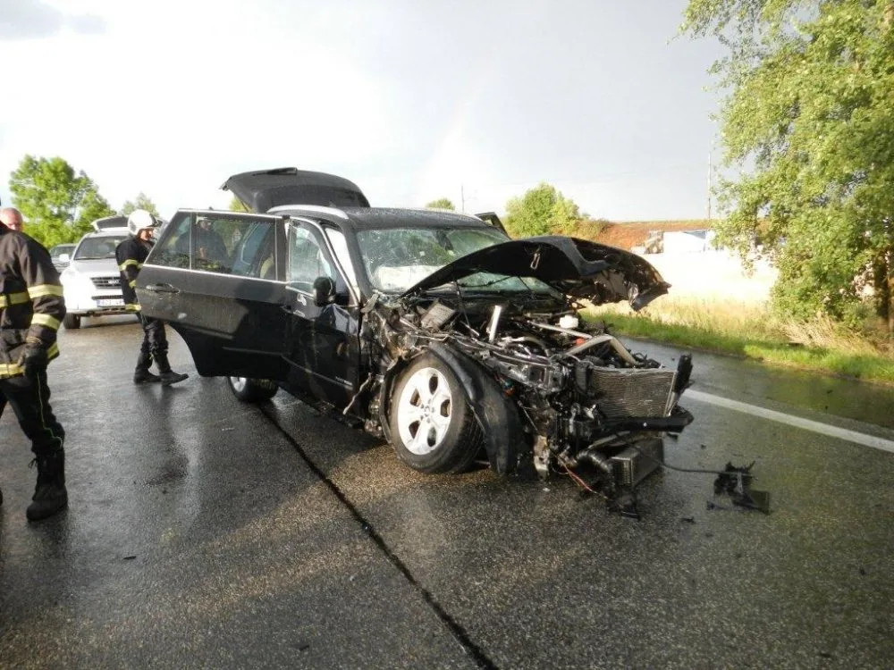 Dopravní nehoda 2 OA a NA, Bošilec - 5. 7. 2014
