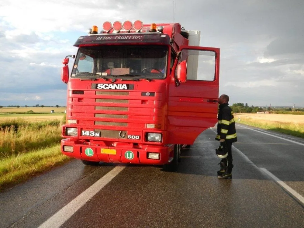 Dopravní nehoda 2 OA a NA, Bošilec - 5. 7. 2014