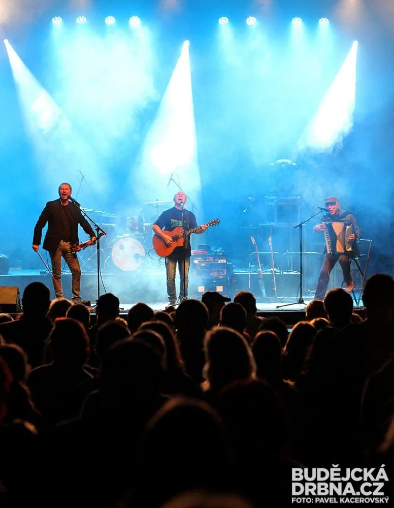 Akustický koncert kapely Čechomor na Frymburkfestu - Lipno 2014