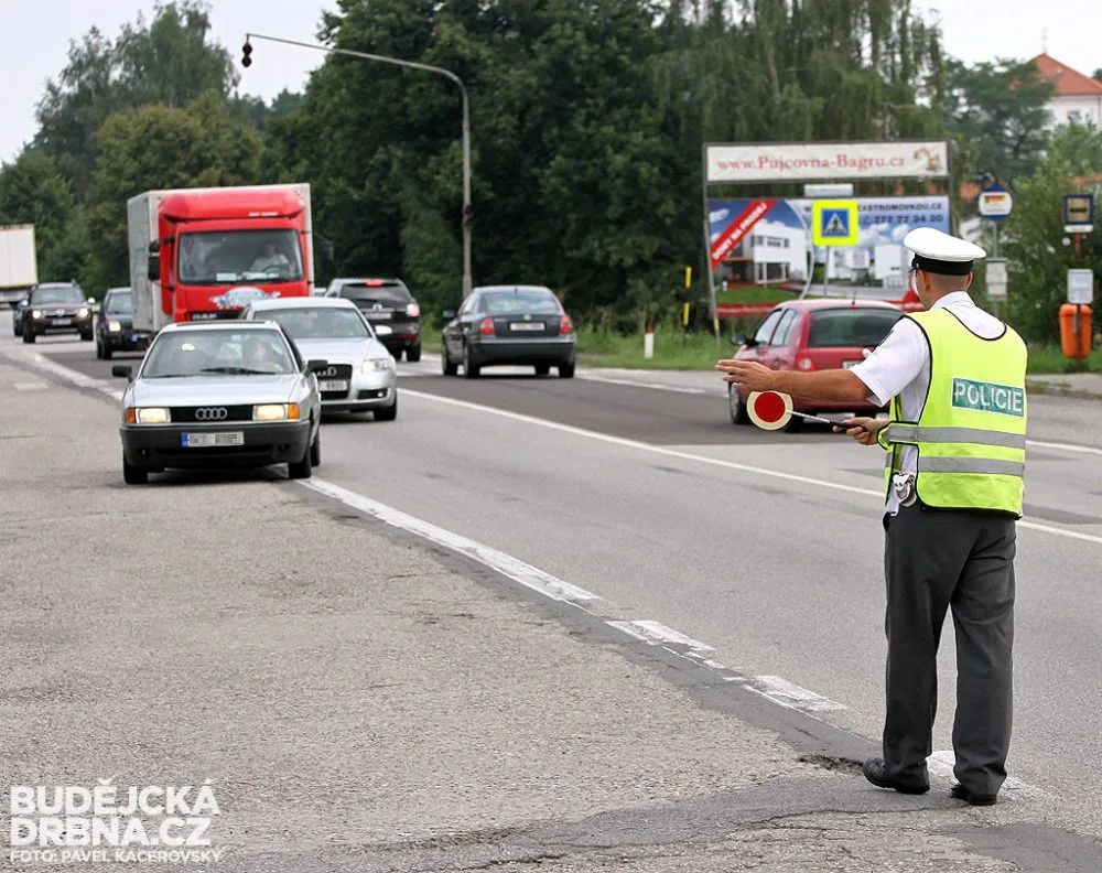 Dopravní policisté zastavovali řidiče v Plané u Českých Budějovic