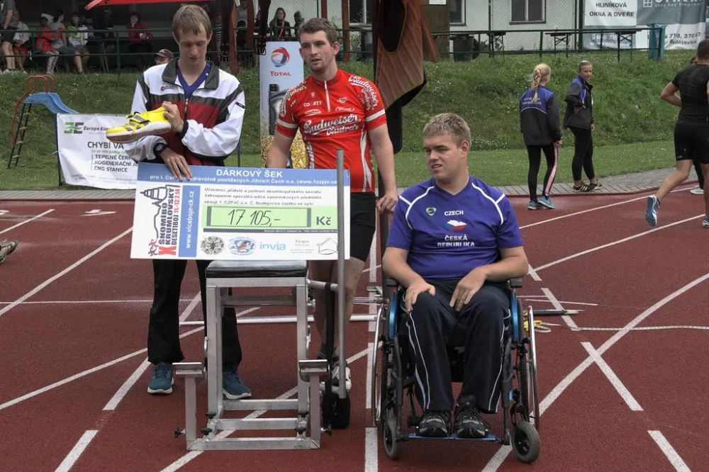 Postižení sportovci byli obdarováni částkou přes 17 tisíc korun