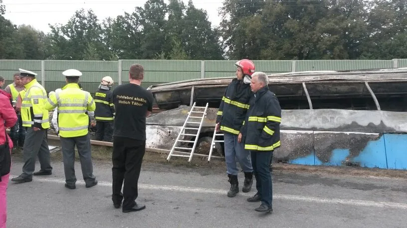 Nehoda linkového autobusu u Plané nad Lužnicí