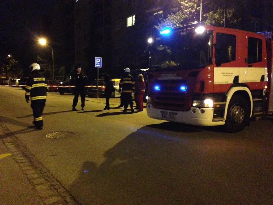 Zásah policistů a hasičů v Lipenské ulici