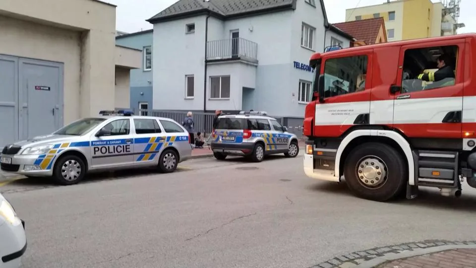 Zásah policistů a hasičů v Lipenské ulici