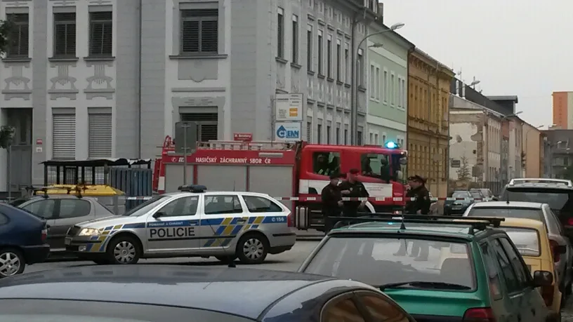 Zásah policistů a hasičů v Lipenské ulici