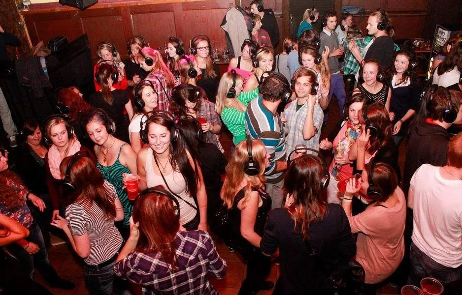 Silent disco při Vítání prváků