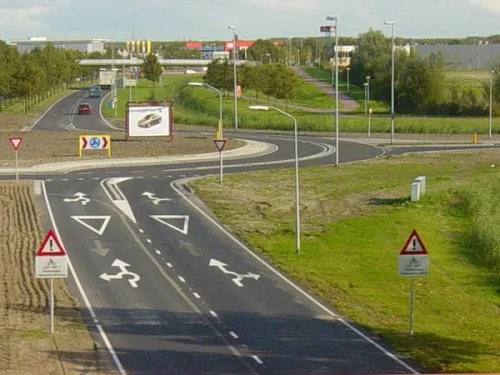 Turbo okružní křižovatka v zahraničí