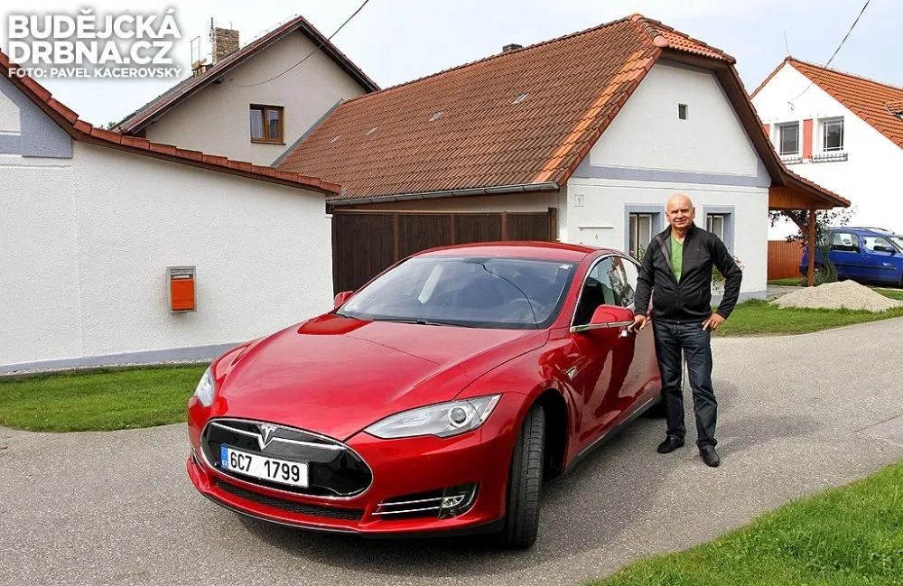 Pavel Schwarz se svým novým vozem