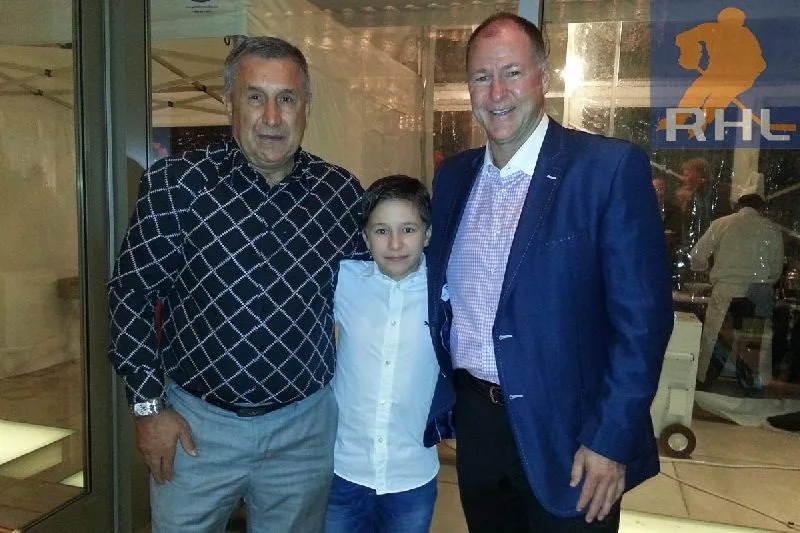 Jaroslavové Pouzarové a Kevin Lowe, prezident Edmontonu Oilers