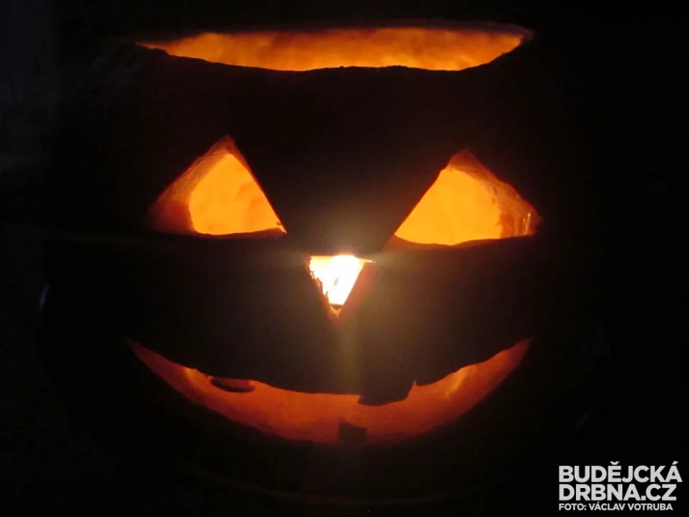 Halloweenský autobus