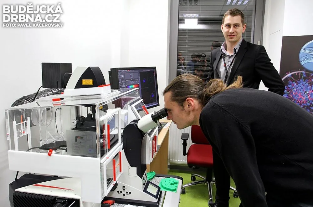 Návštěvníci měli možnost si prohlédnout i laboratovní vybavení