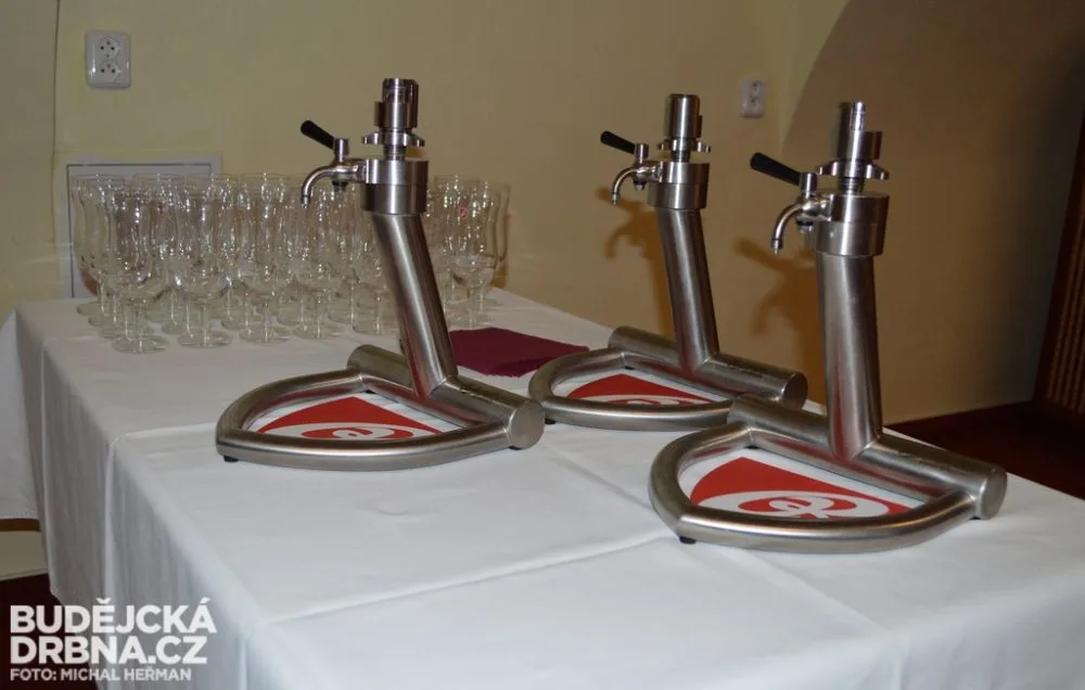 Budweiser Budvar B:Cryo