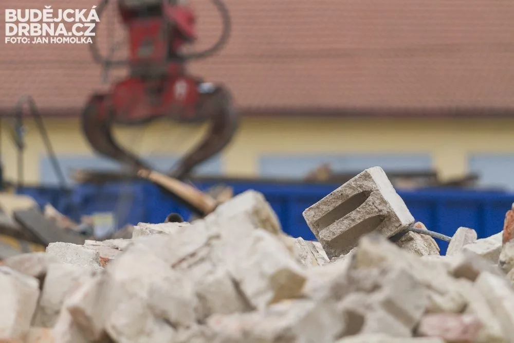 Demolice bývalých českobudějovických kasáren Julia Fučíka