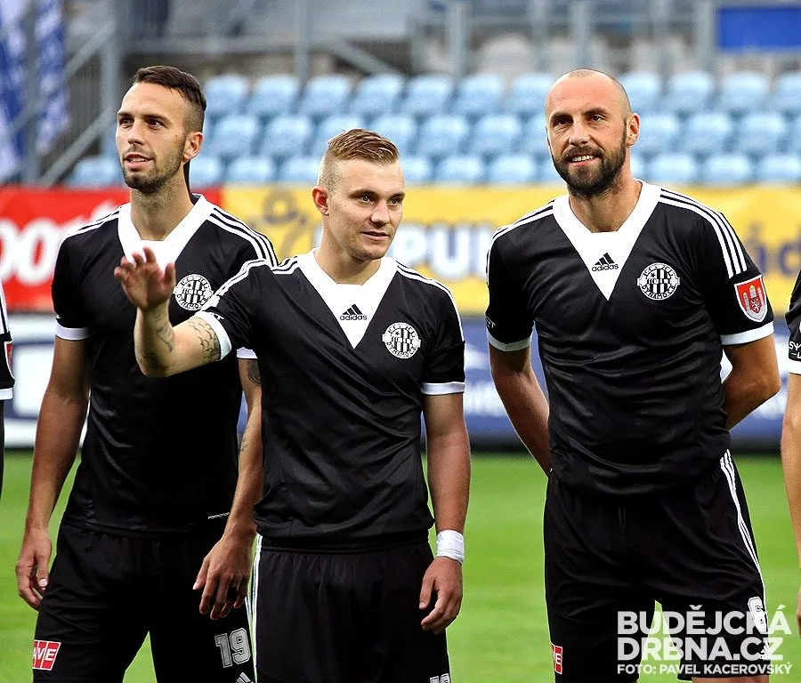 Jan Vošahlík s Jakubem Horou (zleva), stejně jako David Brunclík a Štěpán Koreš, opuští tým ze Střeleckého ostrova