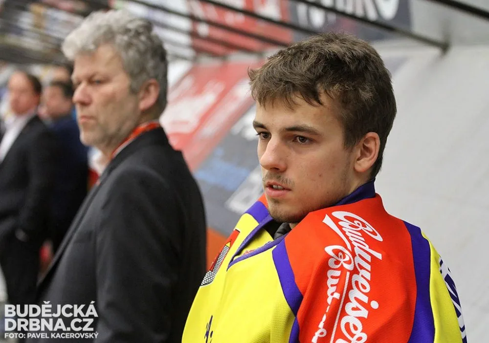 Brankář Jan Pechek si ve třetí třetině odbyl premiéru v dresu Motoru