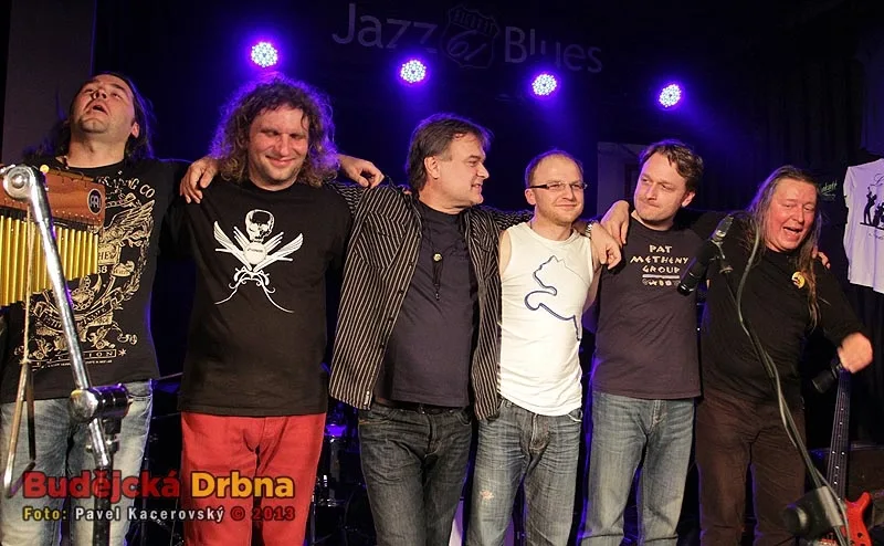 Roman Dragoun (vpravo) s kapelou His Angels