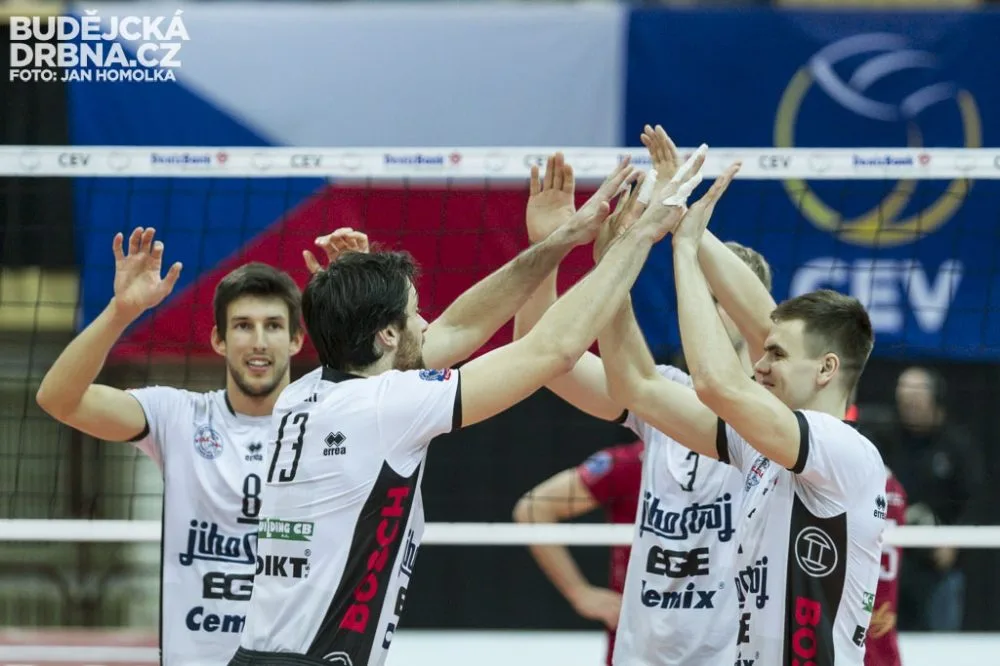 Budou se jihostrojáci po zápase s Innsbruckem radovat?
