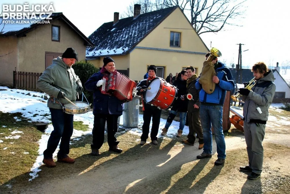 Koledníky vždy doprovází i hudebníci