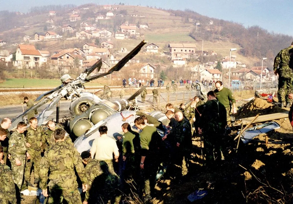 Vrtulník se zřítil ještě na základně v Bosanské Krupě