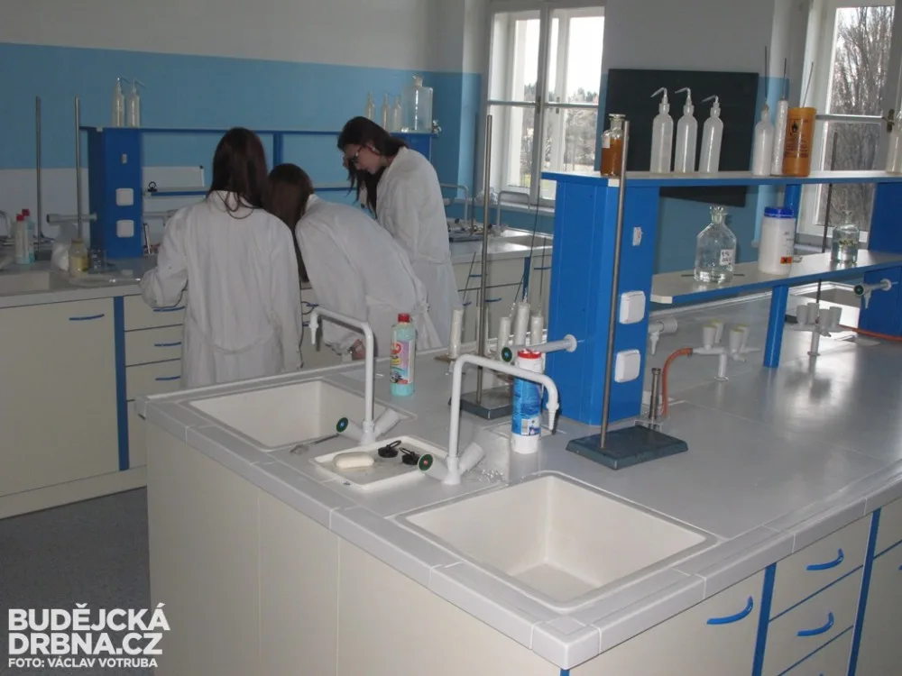 Nové laboratoře na Gymnáziu Česká