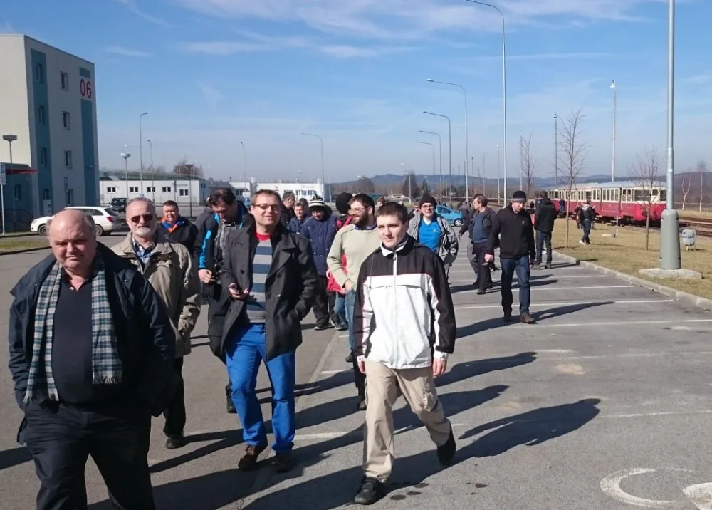 Více než stovka železničních nadšenců přijela do Temelína vlakem