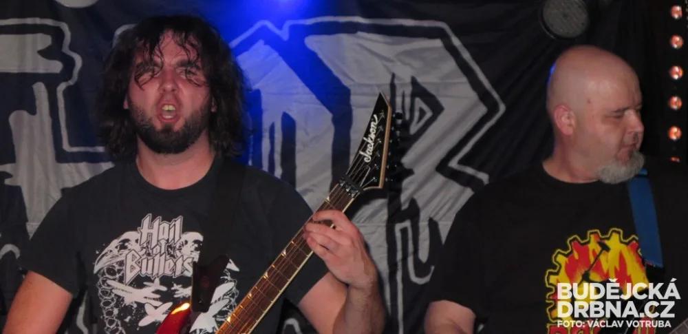 Koncert kapely Brutally Deceased v Café Klubu Slavie