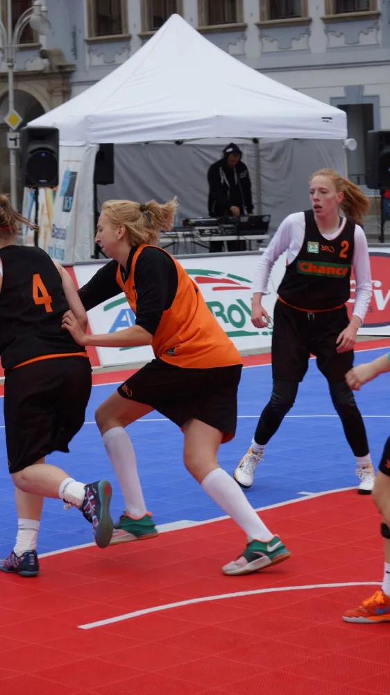 Basketbalová Chance 3x3 Tour 2015 na budějckém náměstí