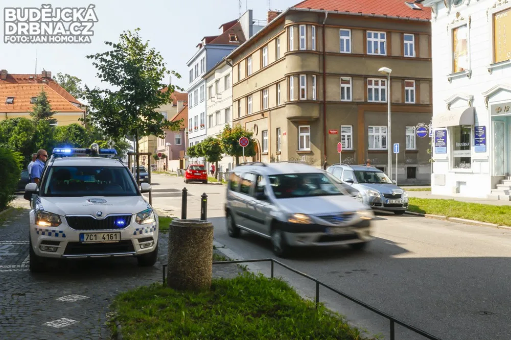 Začala uzavírka Husovy ulice