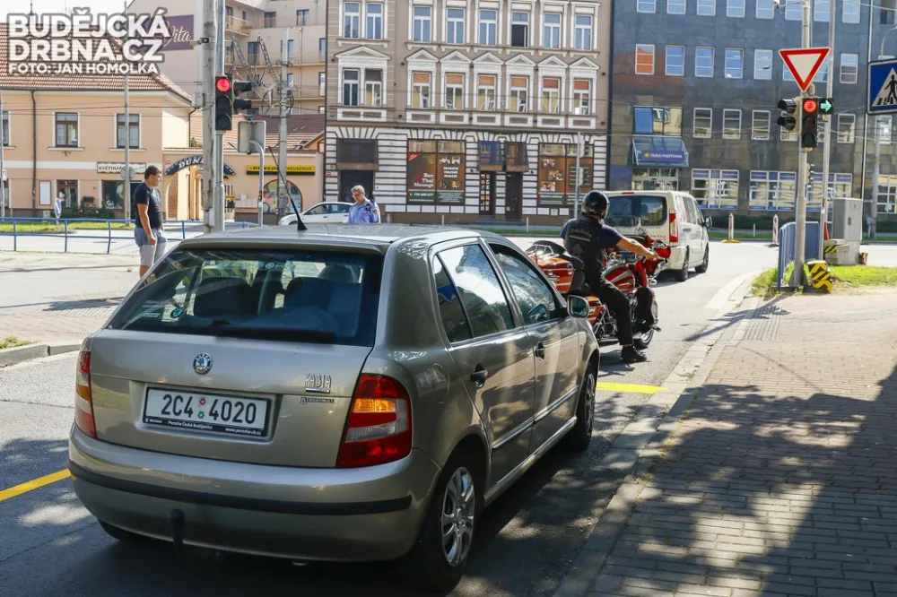 Začala uzavírka Husovy ulice