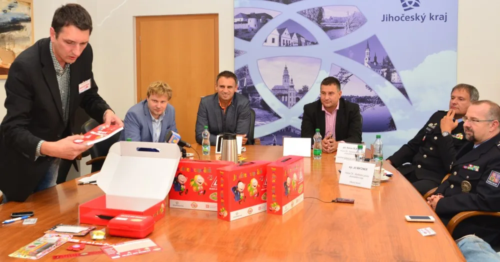 Tisková konference k představení kufříků pro děti
