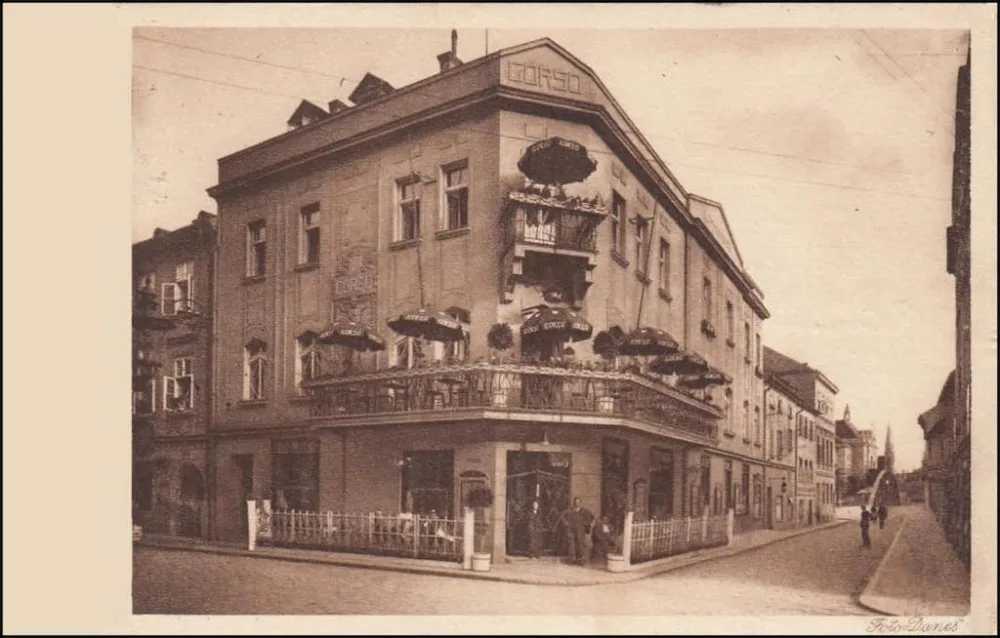 Restaurace, vinárna, kavárna, varieté a tabarin (a ještě šachový klub) CORSO na rohu Biskupské a Široké v období 1. republiky