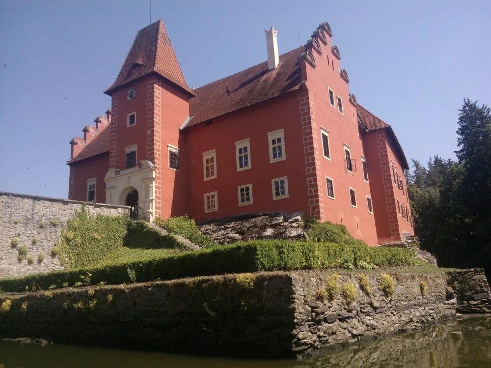 Červená Lhota