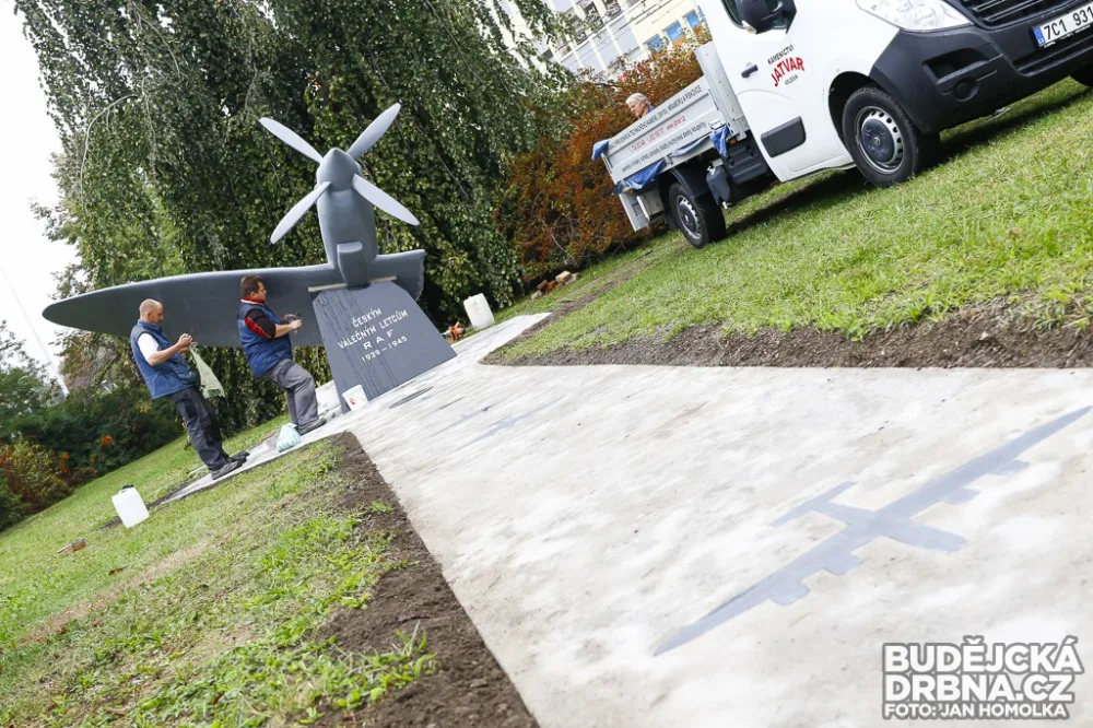 Památník budějckým letcům Royal Air Force