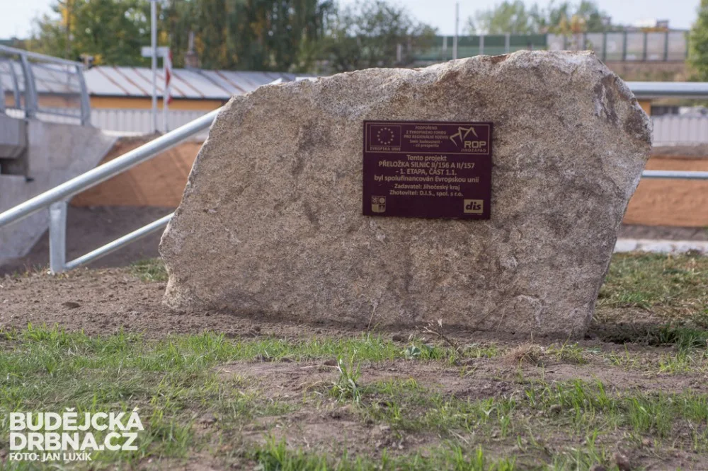 Slavnostní otevření zanádražní komunikace