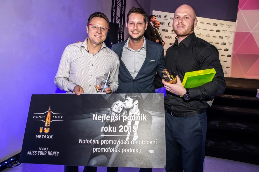 Miroslav Řehoř vlevo na fotografii