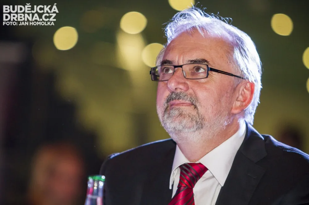 Obhájí funkci rektora Libor Grubhoffer?
