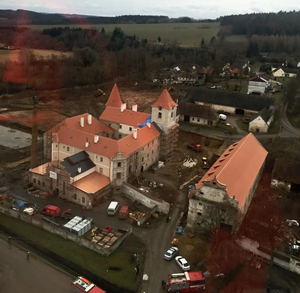 Zámek Písečné