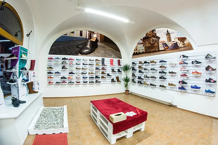 Vivobarefoot