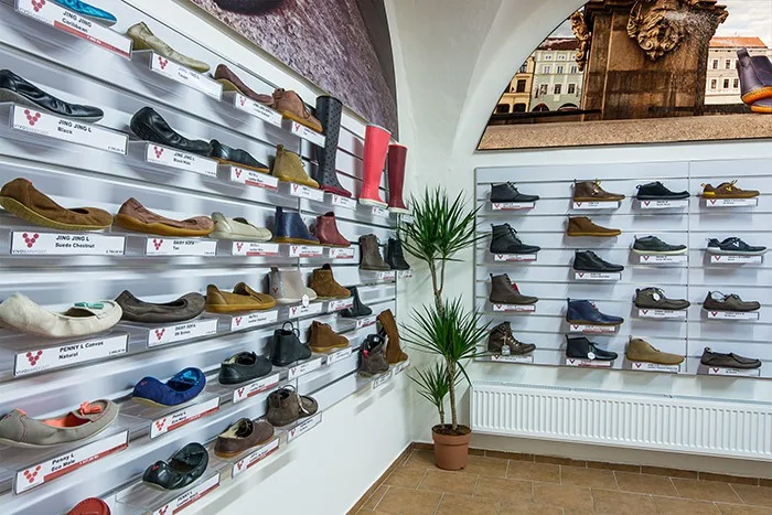 Vivobarefoot
